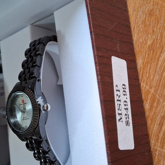 Luis Cardini NWT watches his & hers, water resistant, stainless steel (W042) main image 4